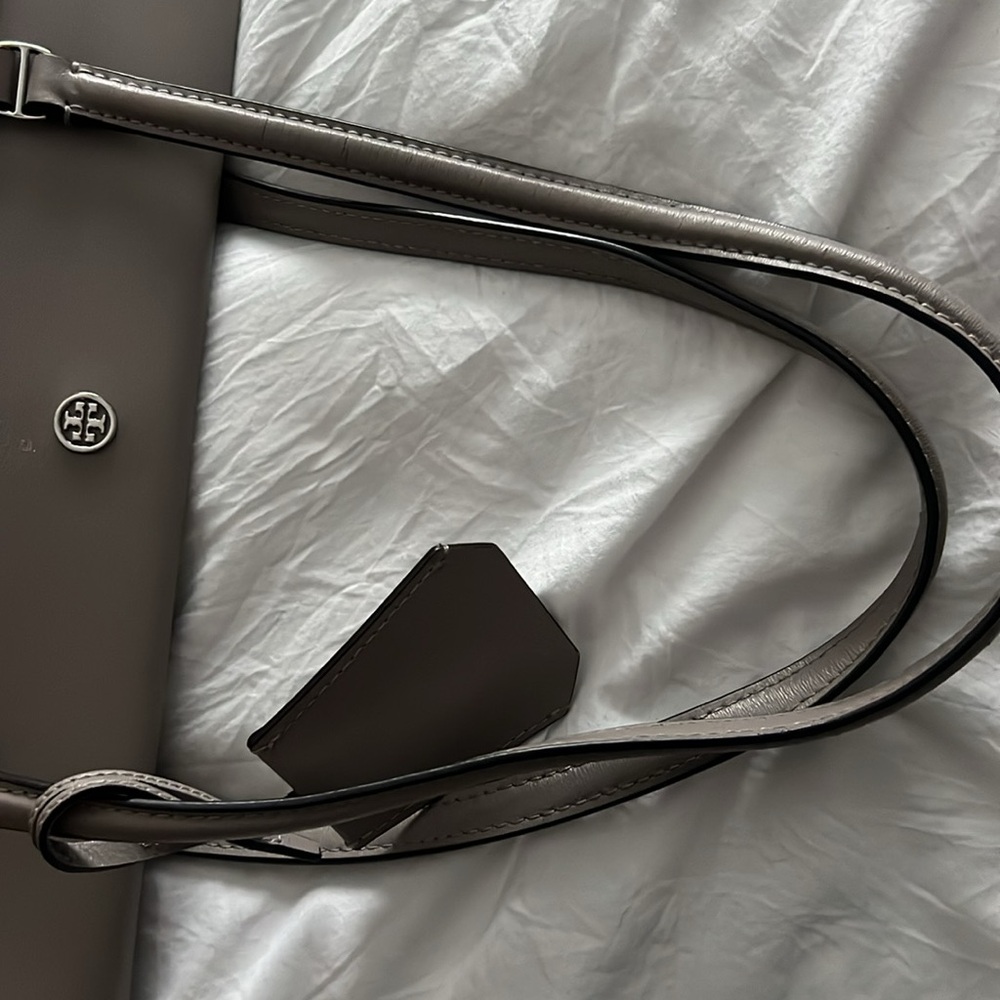 Authentic Tory Burch Handbag - Picture 10 of 10